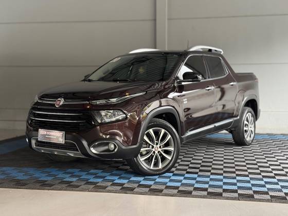 FIAT TORO 2.4 16V MULTIAIR FLEX VOLCANO AT9 FIAT TORO 2.4 16V MULTIAIR FLEX VOLCANO AT9